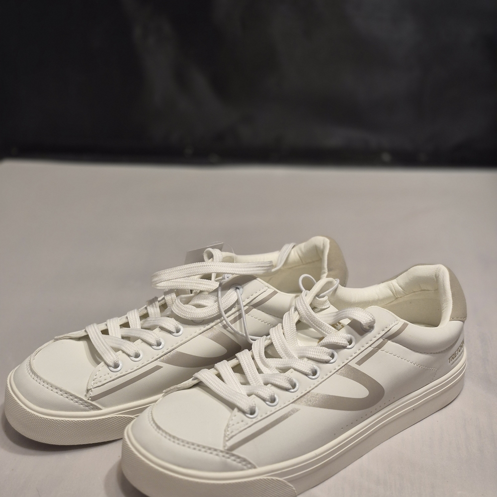 White Casual Women's Sneakers
